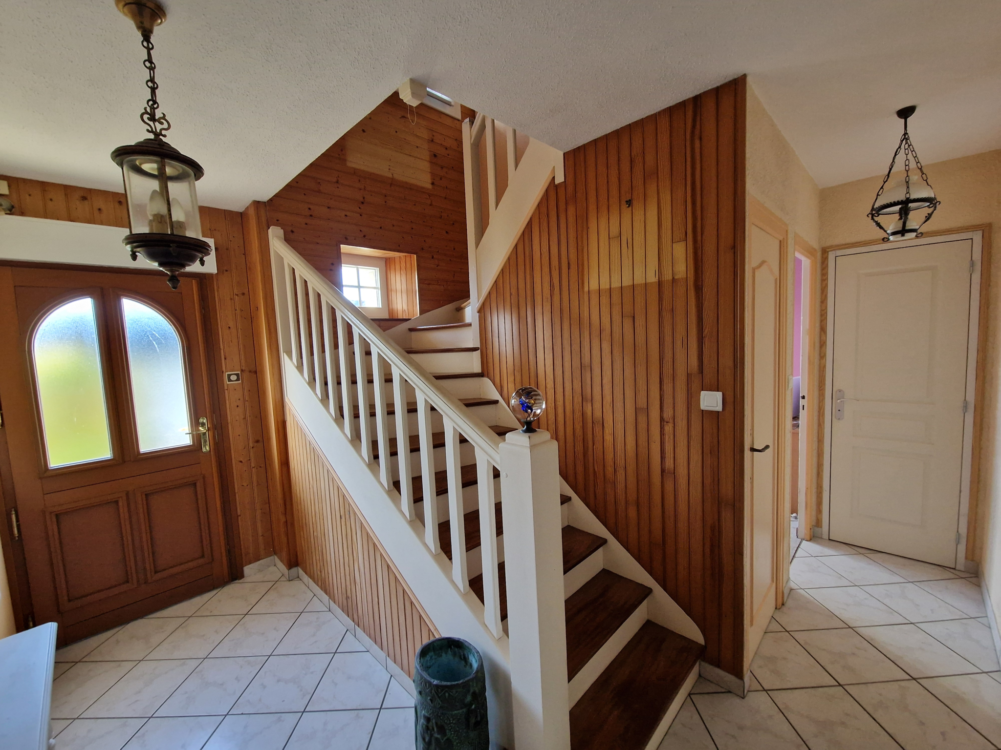Entrée Maison avec jardin dans quartier calme à Poullan-sur-Mer
