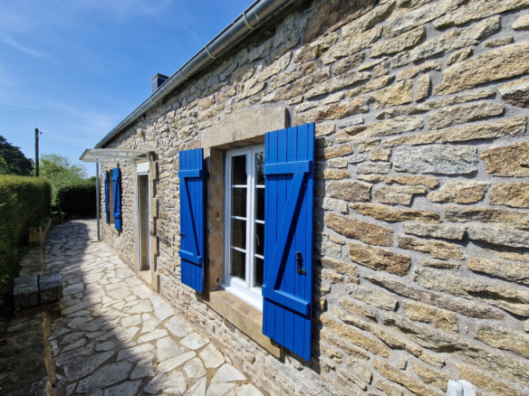Maison bretonne en pierres proche Douarnenez