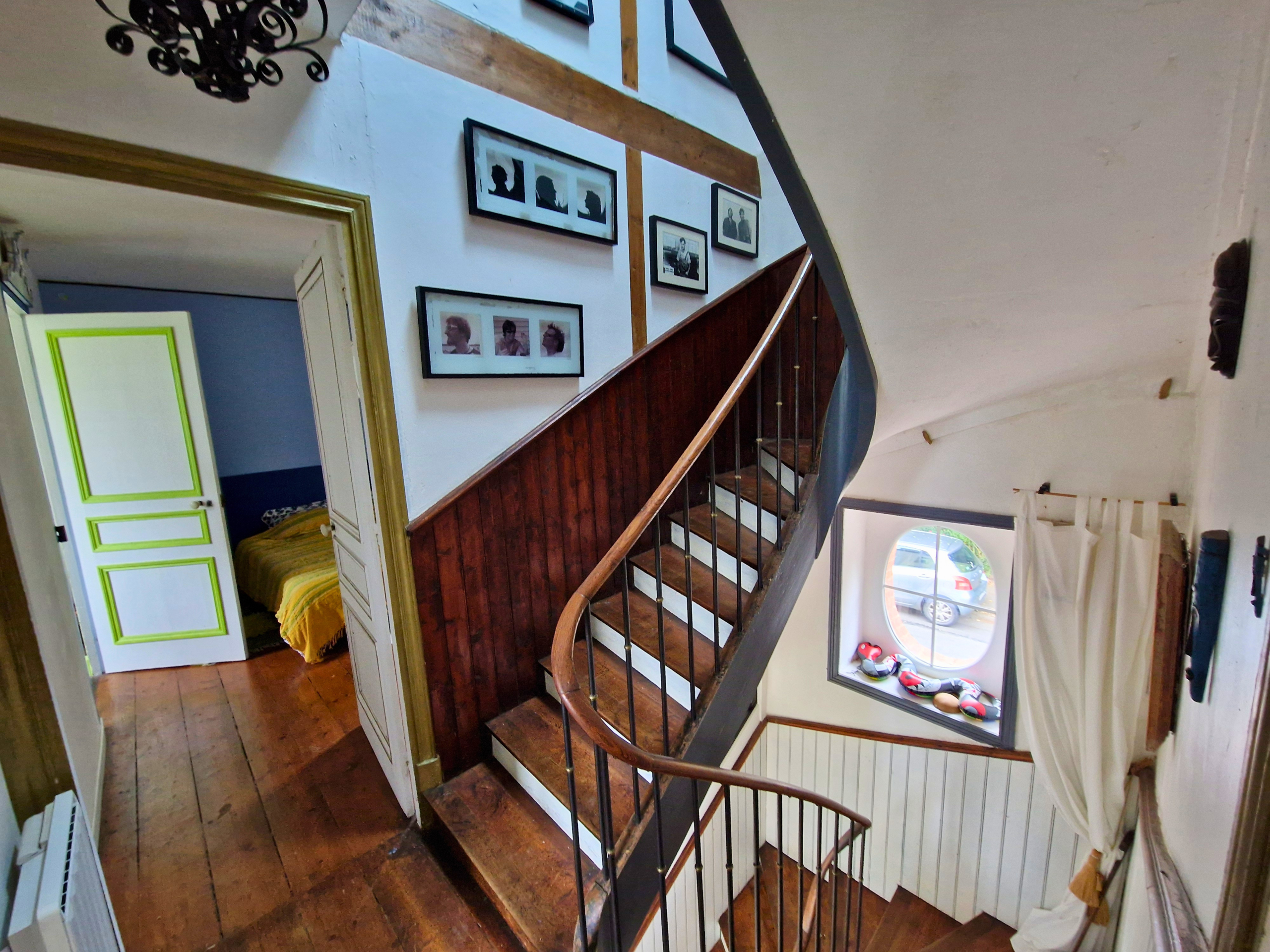 Escalier bois maison de charme