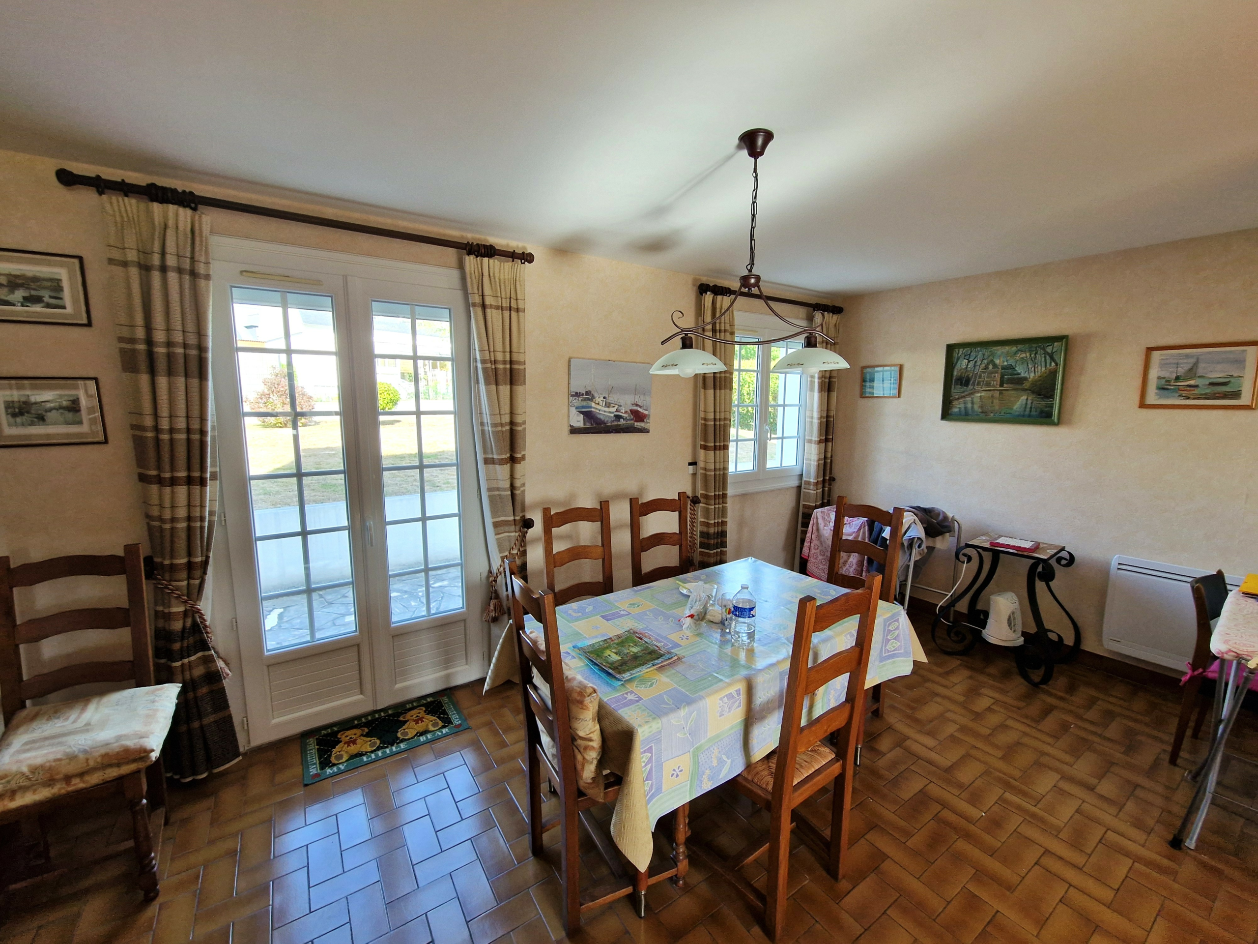 Maison familiale avec jardin à Poullan-sur-Mer